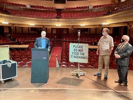 Carper at federal funding event